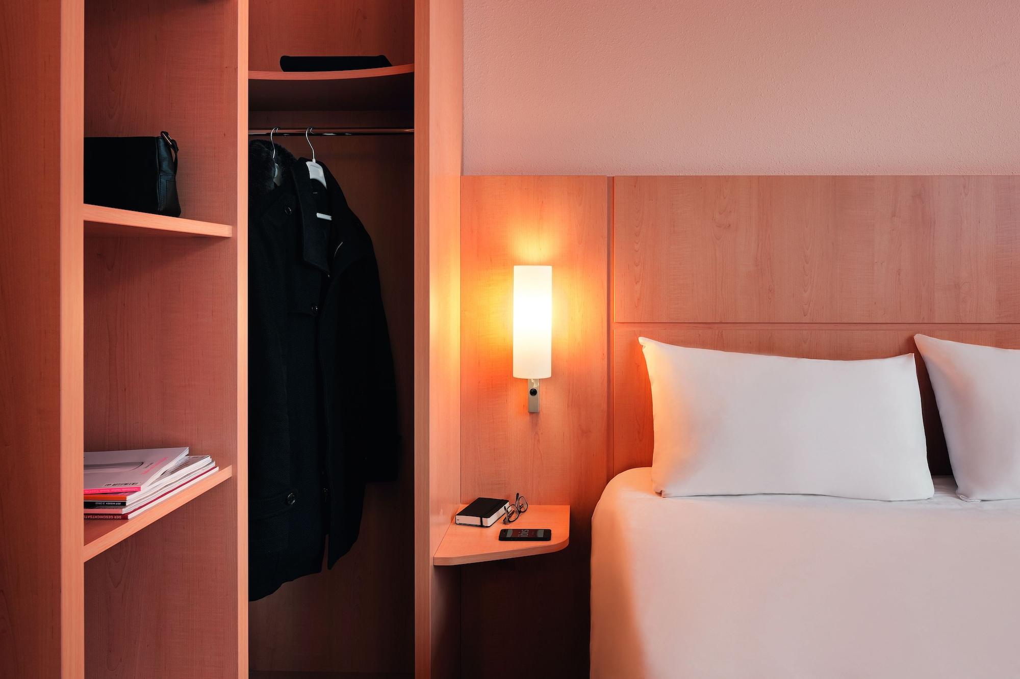 Ibis Le Puy-En-Velay Centre Hotel Buitenkant foto